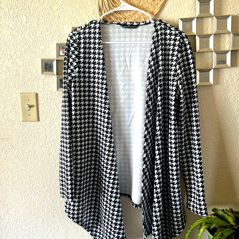 Large Houndstooth Cardigan